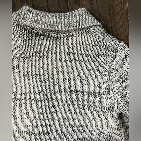 GAP Cardigan - Picture 16 of 16